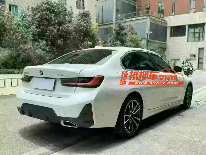 昆明23年寶馬3系4