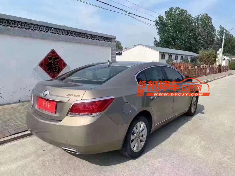 青岛13年别克君越5