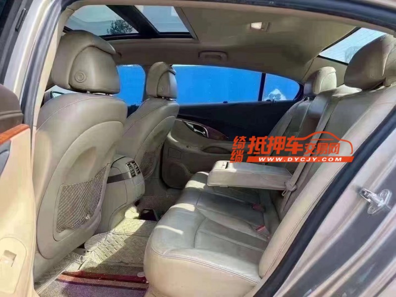 青岛13年别克君越6