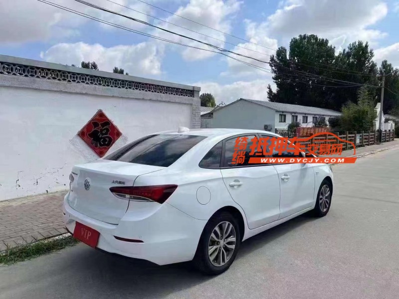 青岛19年别克英朗5