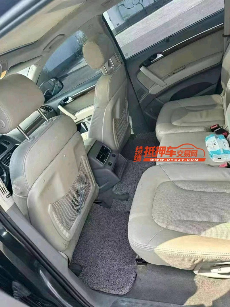 保定10年奥迪Q76