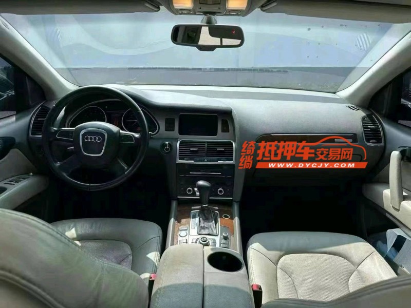 保定10年奥迪Q77