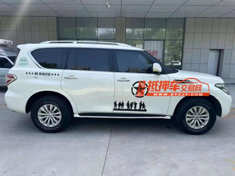 济宁18年日产途乐5
