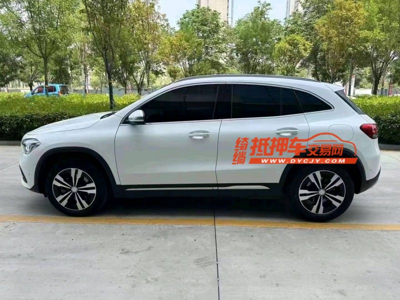 烟台21年奔驰GLA5