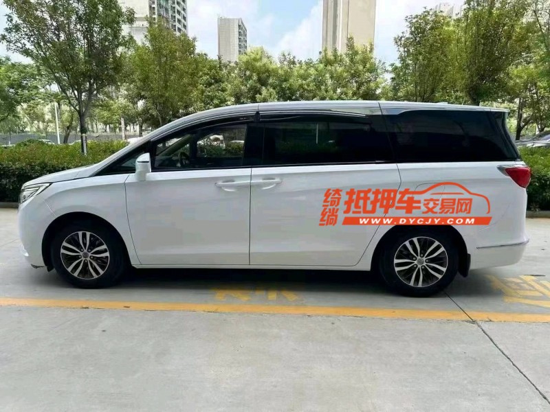 潍坊17年别克GL83