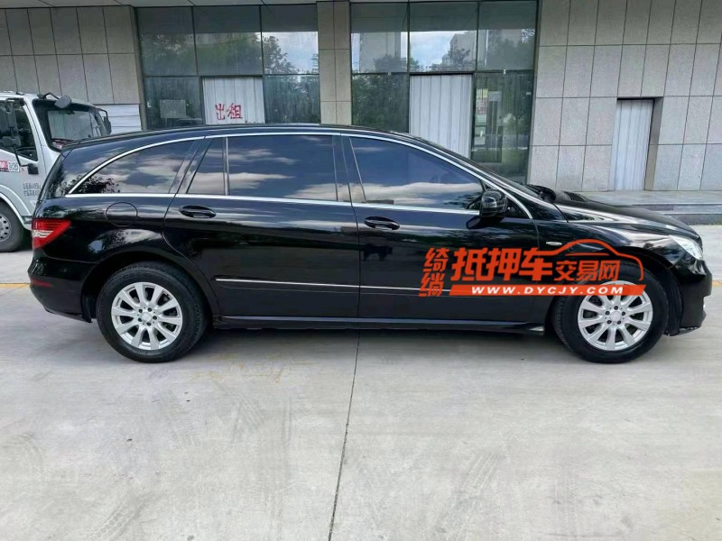 济宁17年奔驰R5