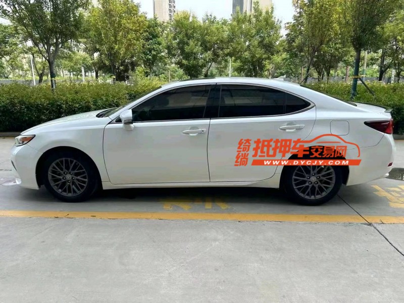 潍坊18年雷克萨斯ES6