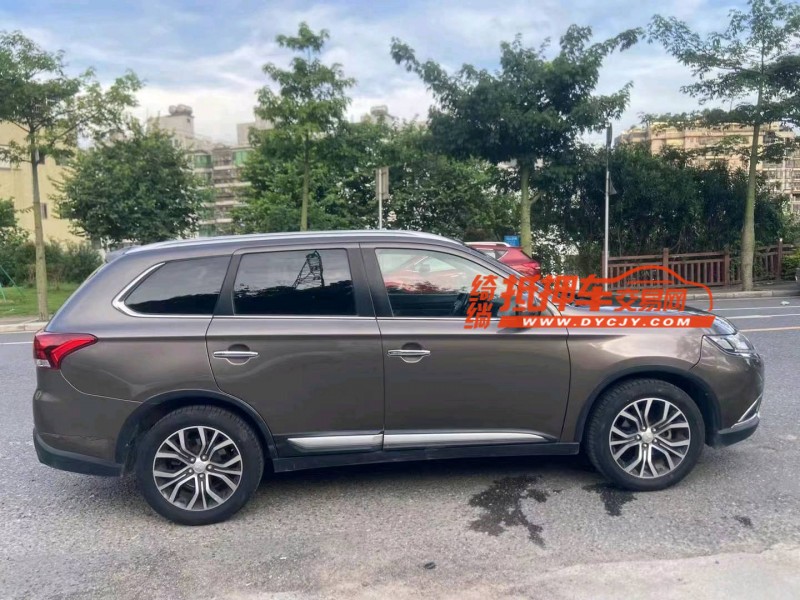 广州16年三菱欧蓝德4
