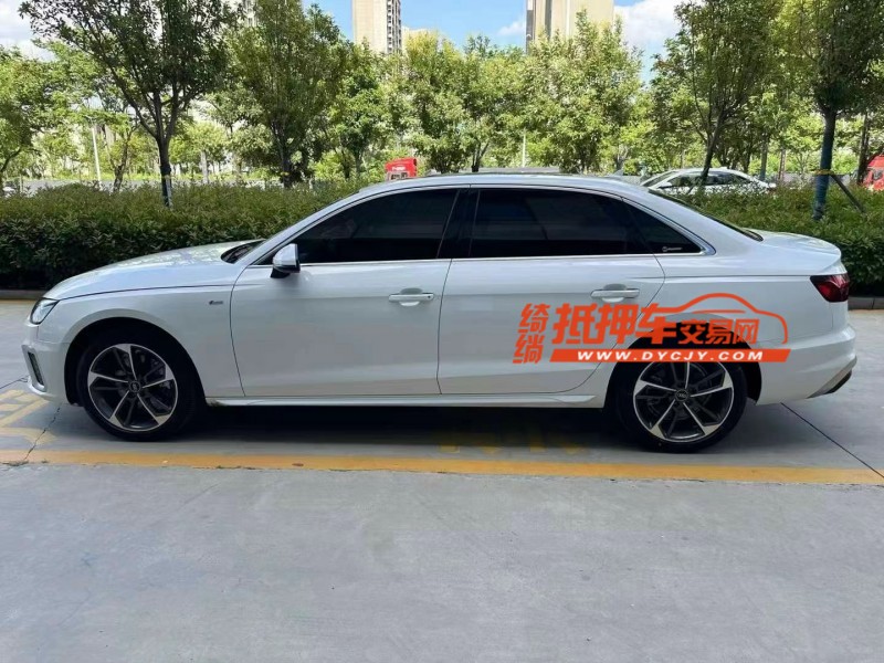济宁22年奥迪A4L5