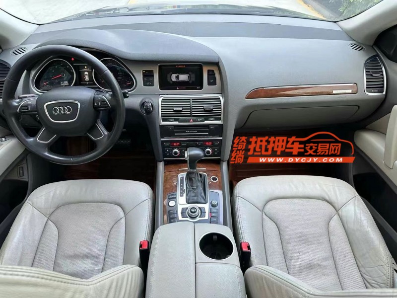 济宁13年奥迪Q77