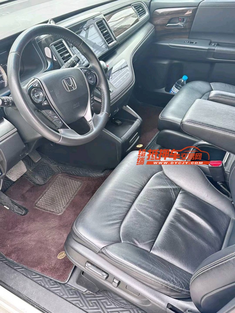 徐州17年本田艾力绅8