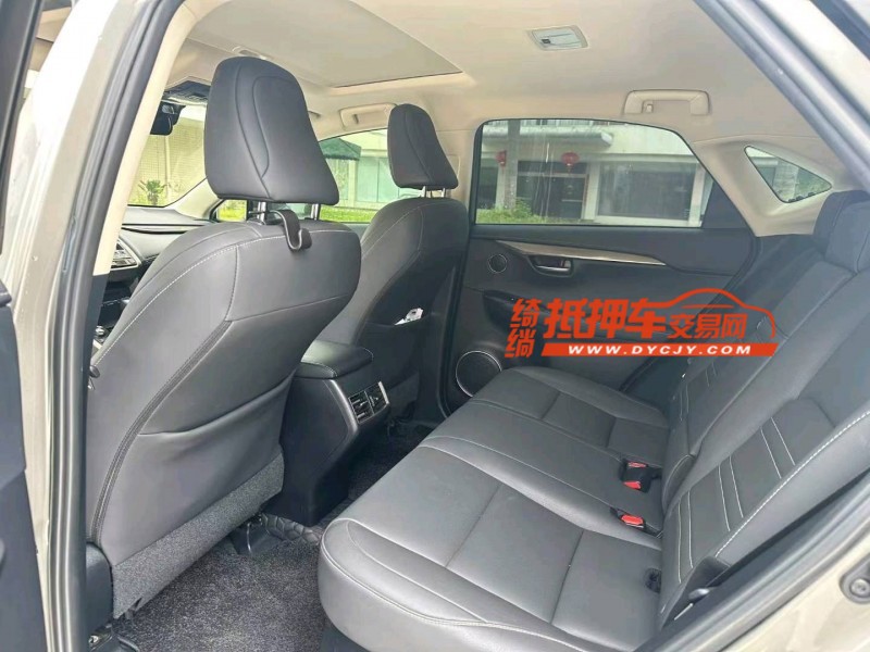 广州19年雷克萨斯NX4
