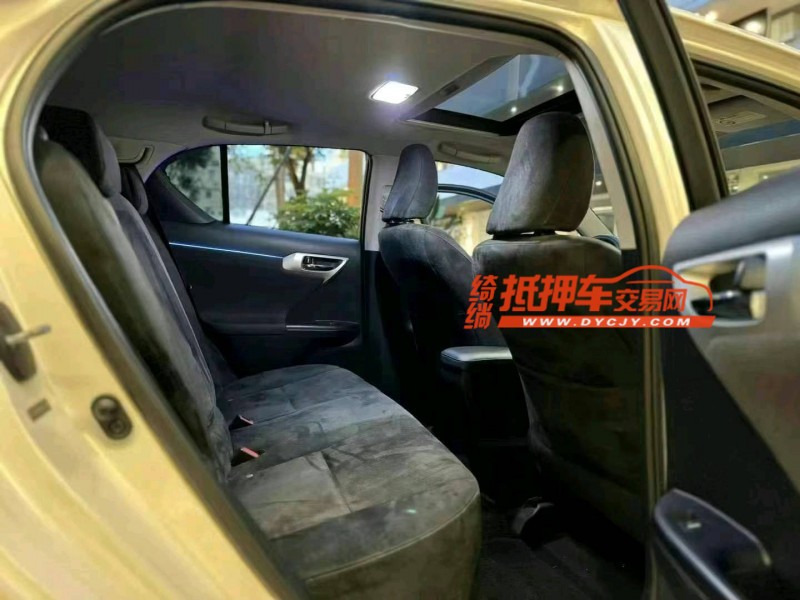 广州12年雷克萨斯CT4
