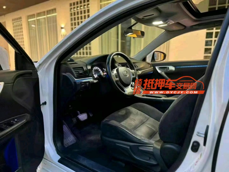 广州12年雷克萨斯CT5