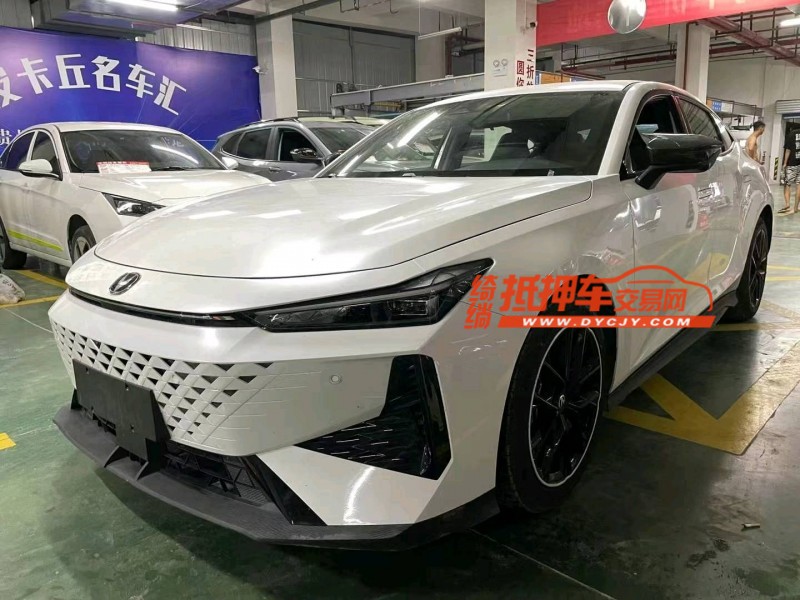 成都24年长安汽车UNI-V2