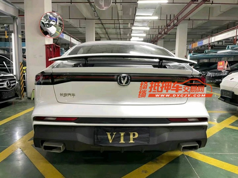 成都24年长安汽车UNI-V8