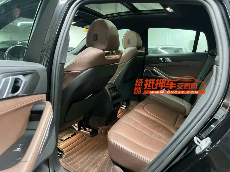 广州21年宝马X68