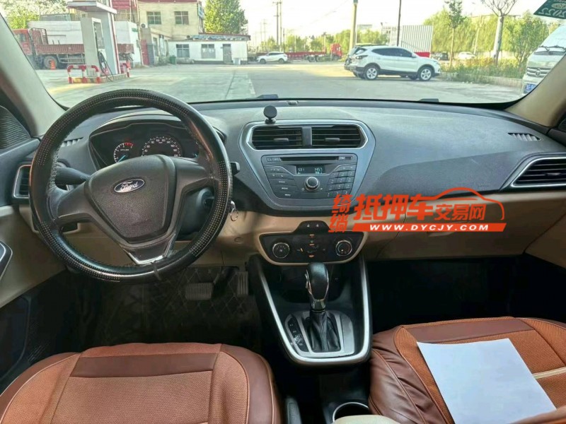 保定18年福特福睿斯4