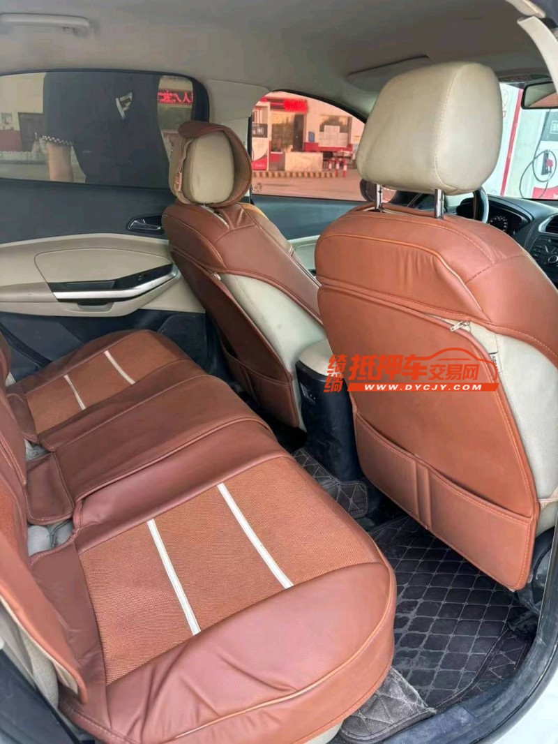 保定18年福特福睿斯5