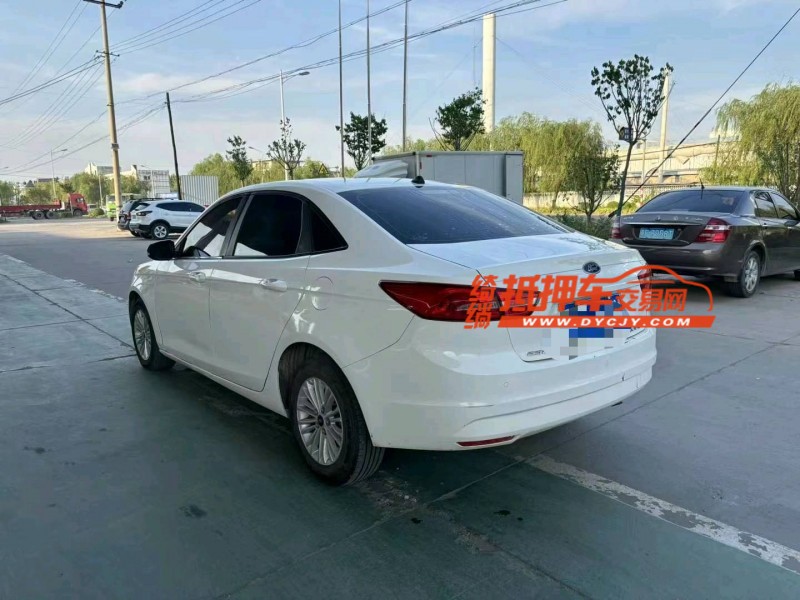 保定18年福特福睿斯6