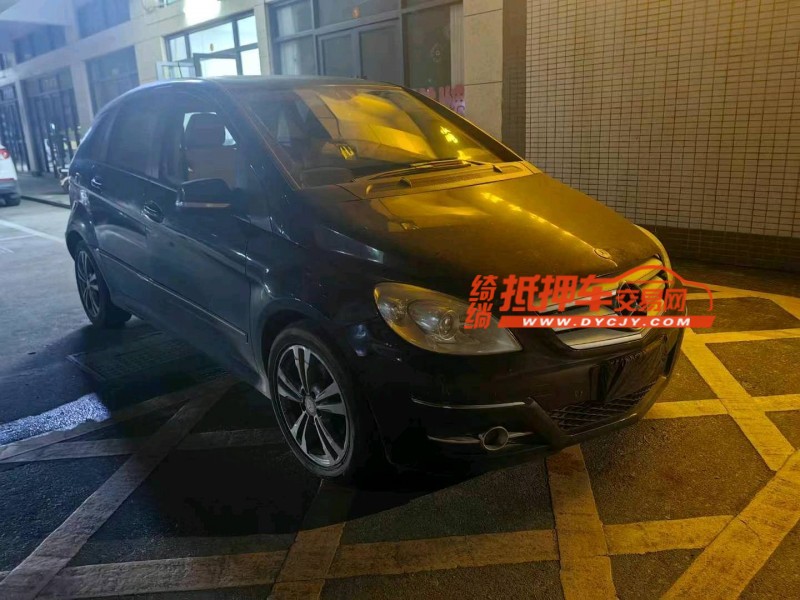 广州11年奔驰B2
