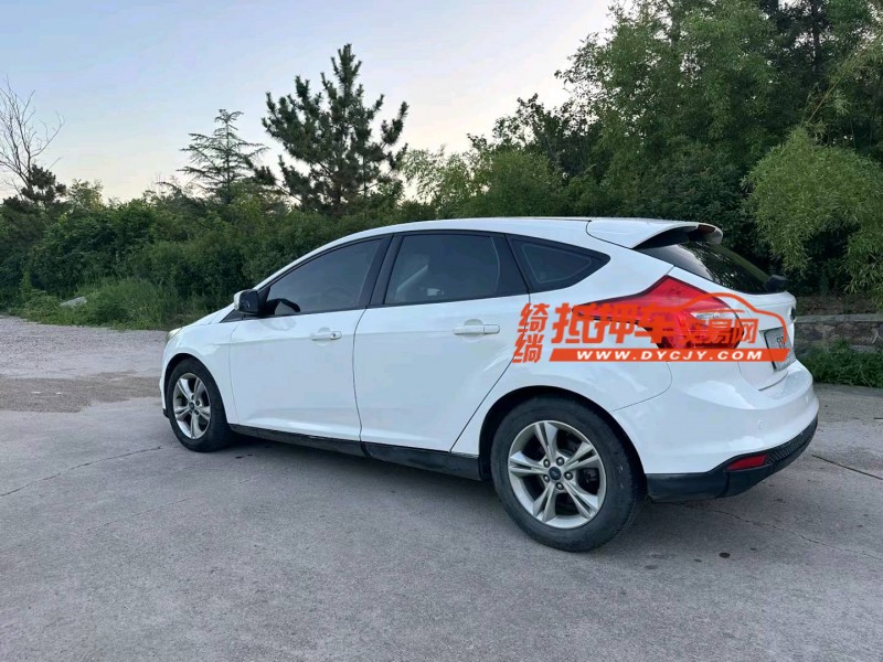 青岛15年福特福克斯6