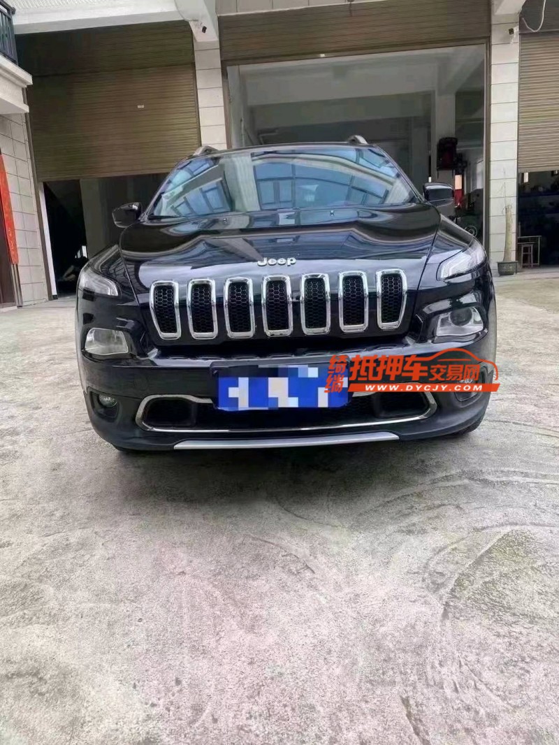 銅仁17年Jeep自由光1