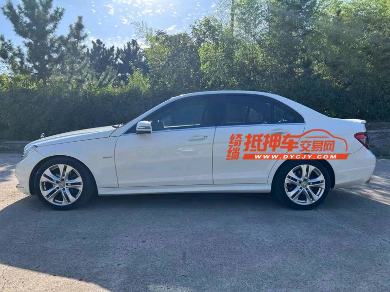 青岛11年奔驰C5