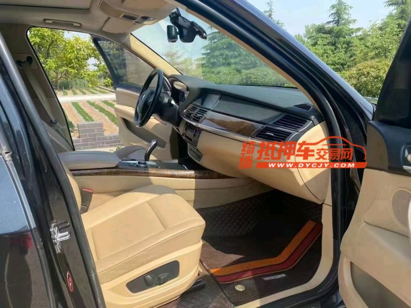 青岛09年宝马X58