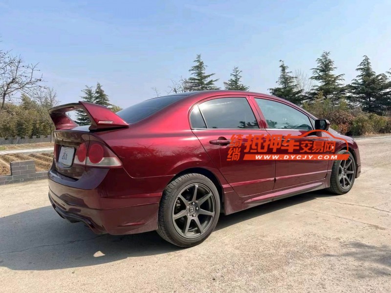 青岛14年本田思域9