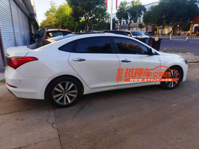 保定16年现代名图3