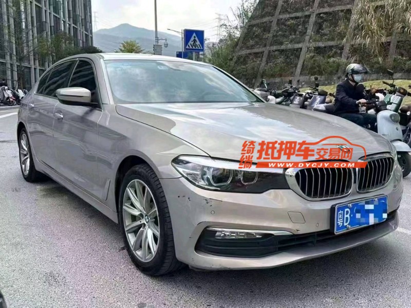广州17年宝马5系3