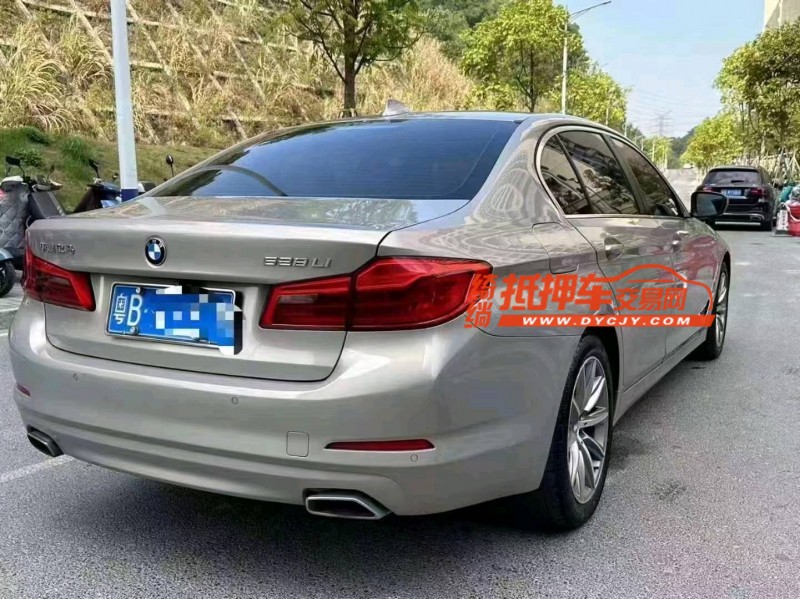 广州17年宝马5系8