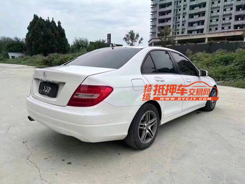济宁13年奔驰C7