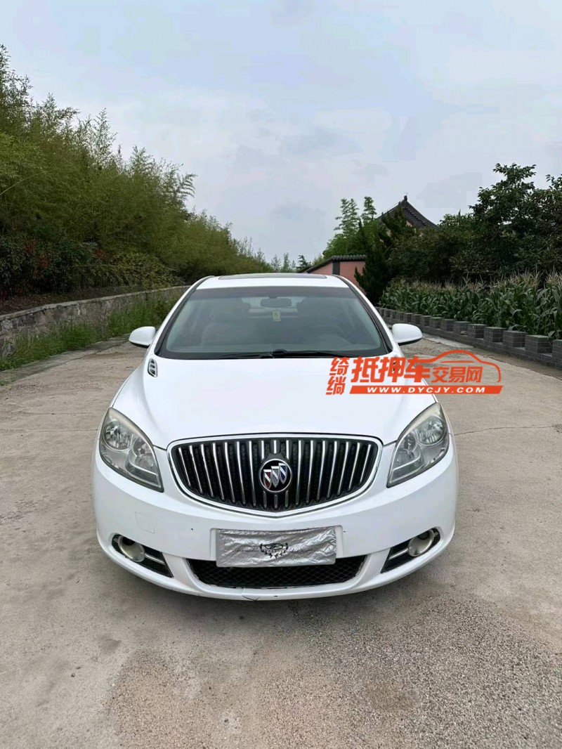 青岛14年别克英朗GT1