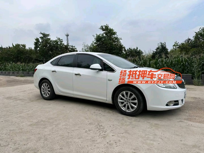 青岛14年别克英朗GT3