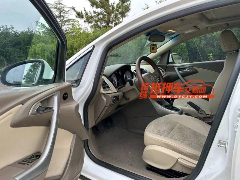 青岛14年别克英朗GT5