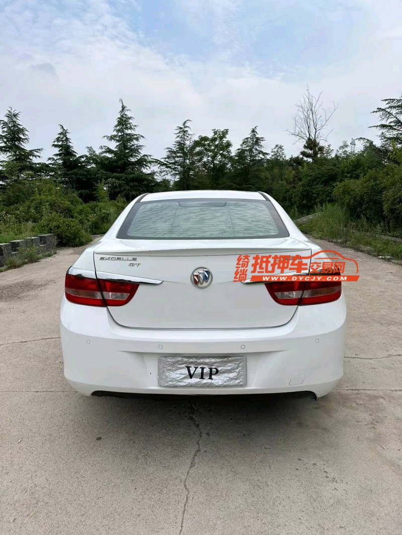 青岛14年别克英朗GT7