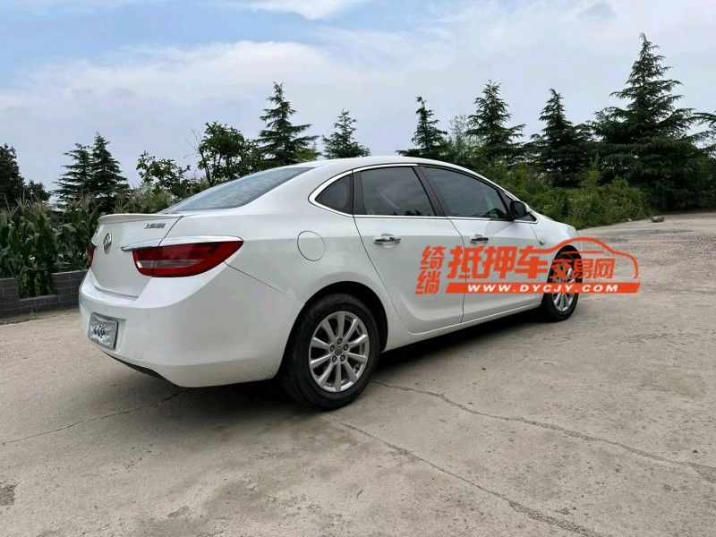 青岛14年别克英朗GT8