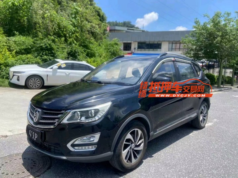 廣州16年寶駿5602