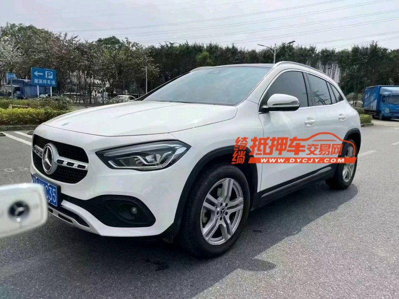 广州22年奔驰GLA2