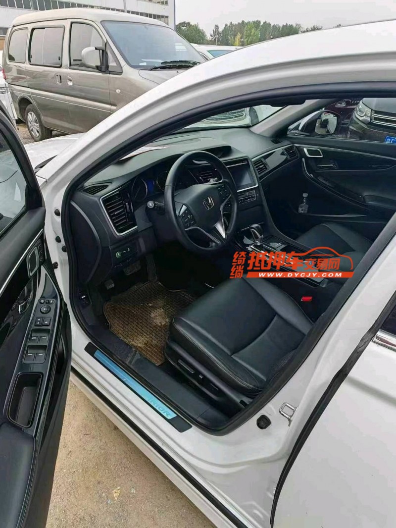 保定17年本田思铂睿4