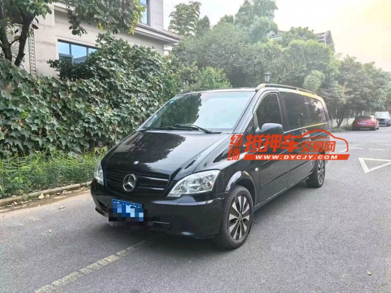 唐山15年奔馳威霆1