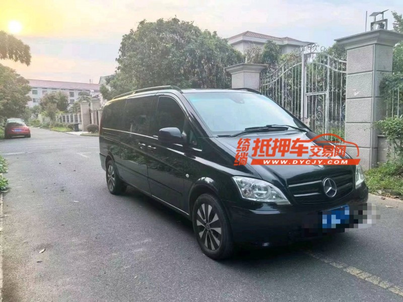唐山15年奔馳威霆2