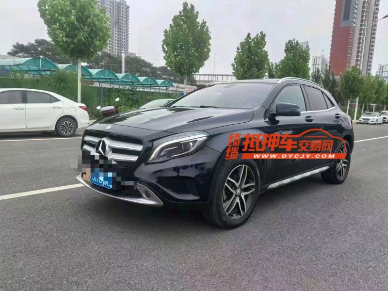 唐山15年奔馳CLA3