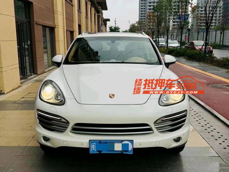 聊城12年保时捷卡宴1