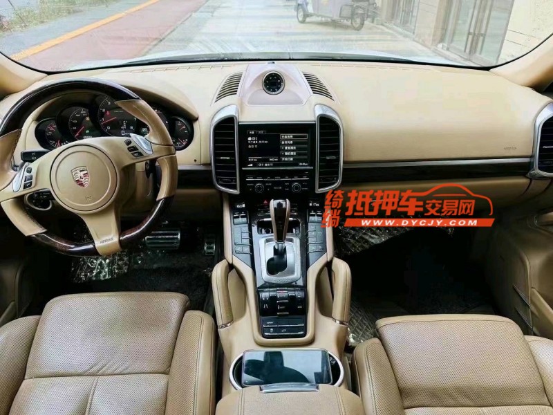 聊城12年保时捷卡宴6