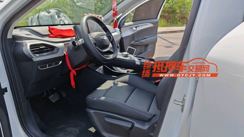 成都23年吉利几何4