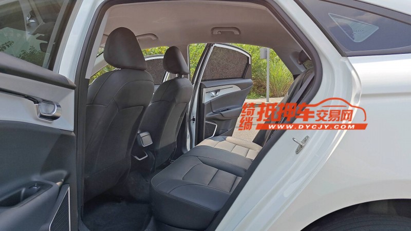 成都23年吉利几何8