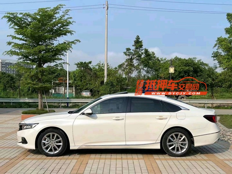 汕头21年本田雅阁3